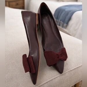 Tory Burch Burgundy Pointed Toe flats with suede bow US6